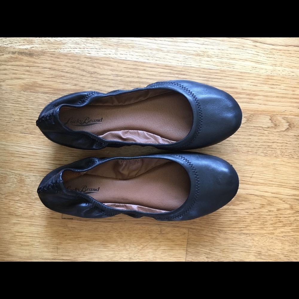 Lucky brand black flats