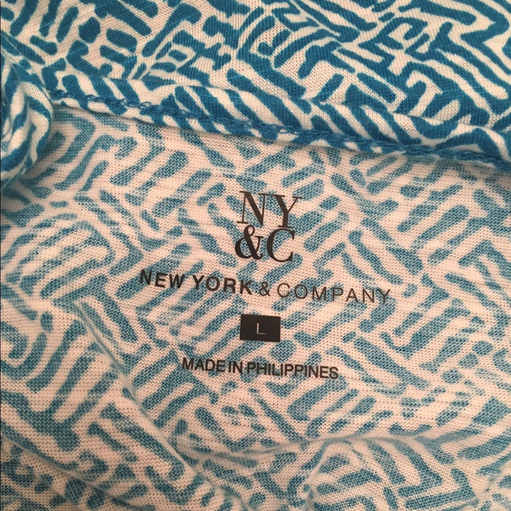 NEW YORK & CO SLEEVELESS BLOUSE - Picture 4 of 4