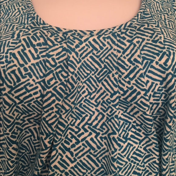 NEW YORK & CO SLEEVELESS BLOUSE - Picture 3 of 4