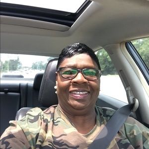 Meet your Posher, Sherry