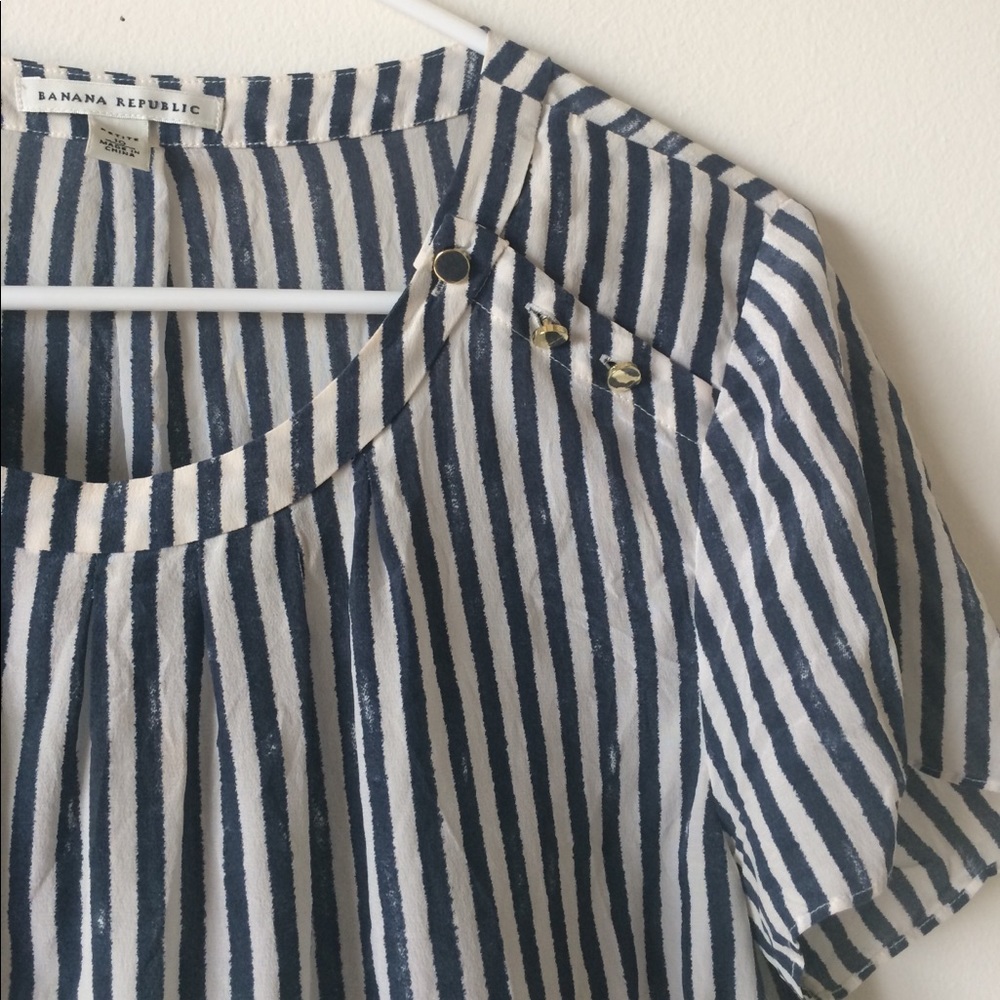BR stripped shirt