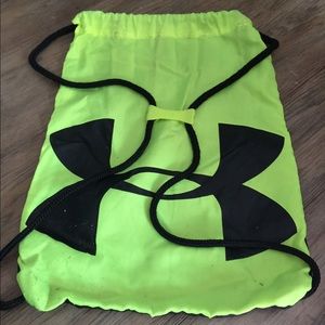 UNDER  ARMOUR  Sling bag