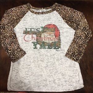 Super cute Christmas burnout tee.