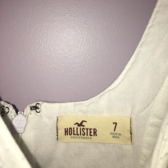 HOLLISTER BETTY CUT OUT DRESS - Picture 3 of 3