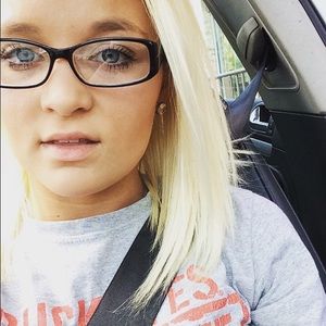 Meet your Posher, Candice