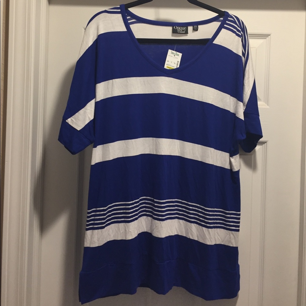 Blue and white v neck shirt.
