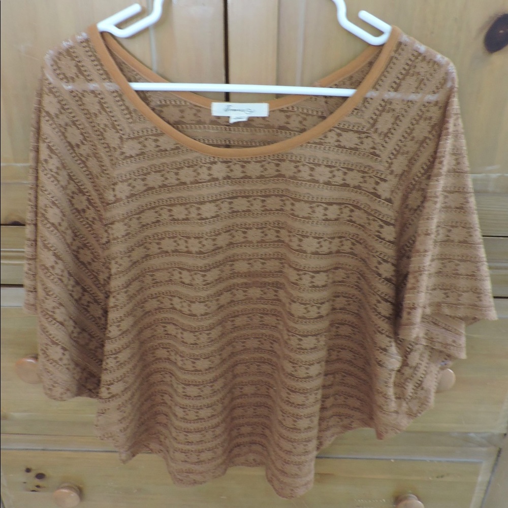 Subtle orange-brown flowy crochet top!