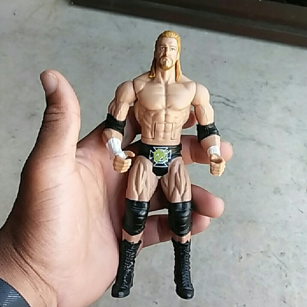 USED WWE TOY WRESTLING ACTION FIGURE