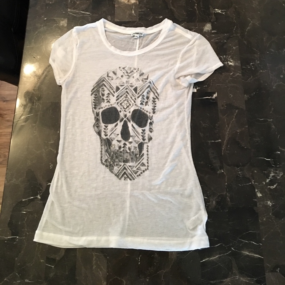 Guess skull short sleeve tshirt