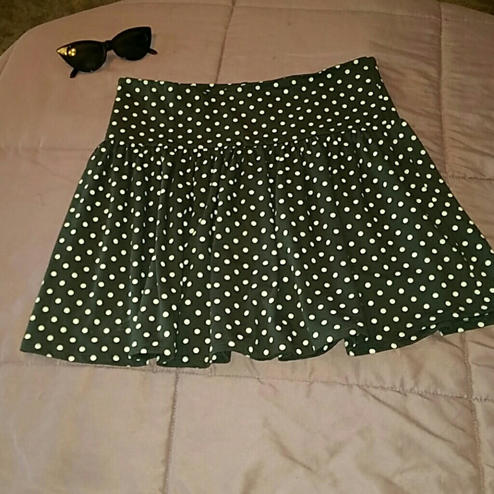 MODA Black and White Polka-dot Skirt