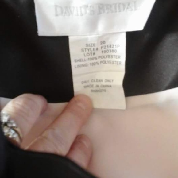 Gown - Picture 3 of 4