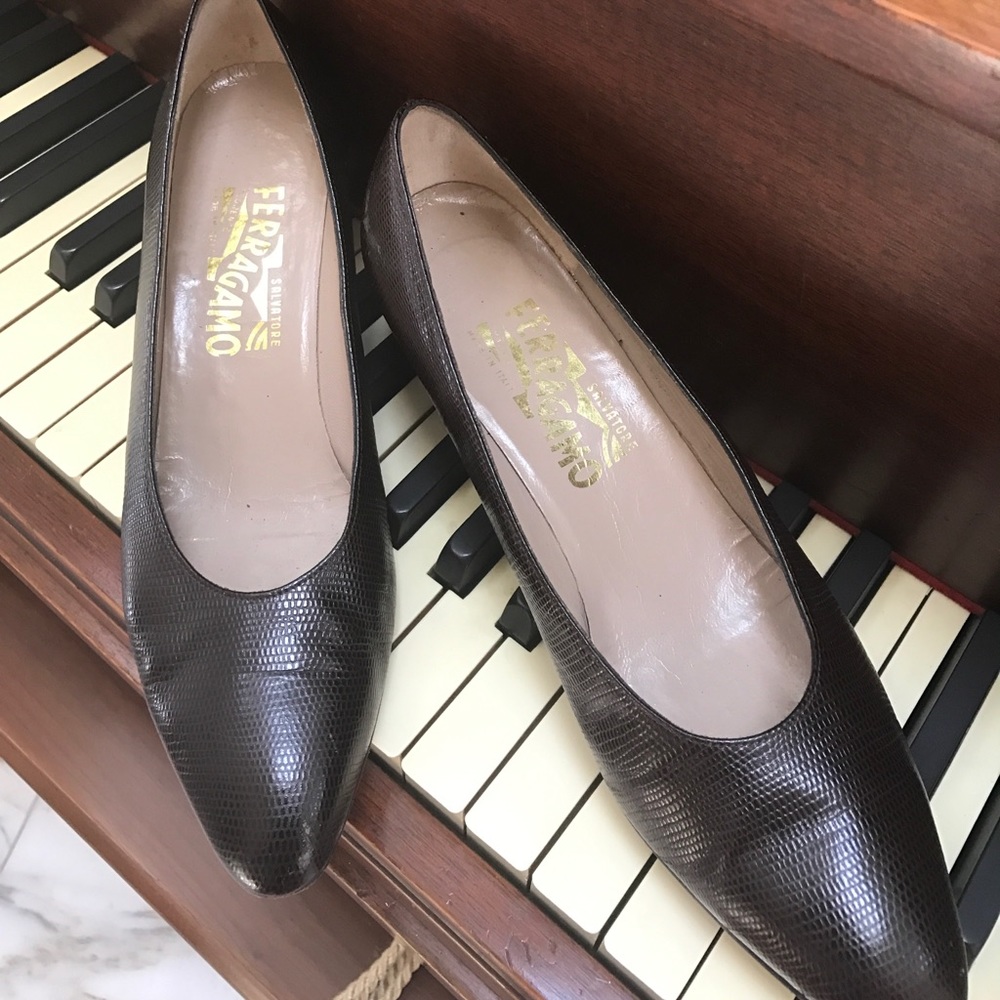 Ferragamo Pumps Brown Sz 8.5AA. Like new low heel