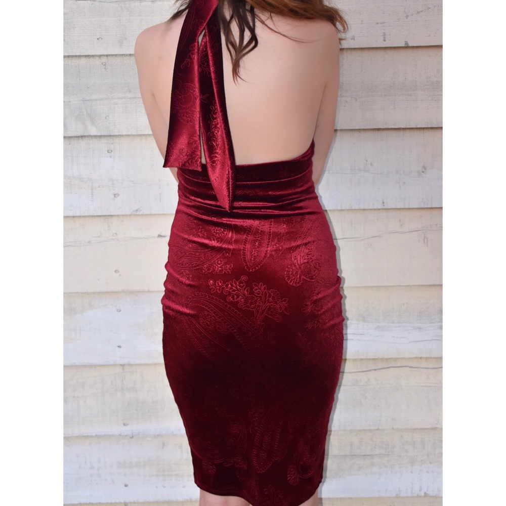Red Embossed Velvet Cocktail Party Holiday Dress - Picture 6 of 9