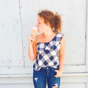 Meet your Posher, Joy