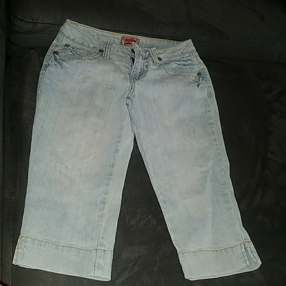 ⚫Capris - Picture 1 of 3