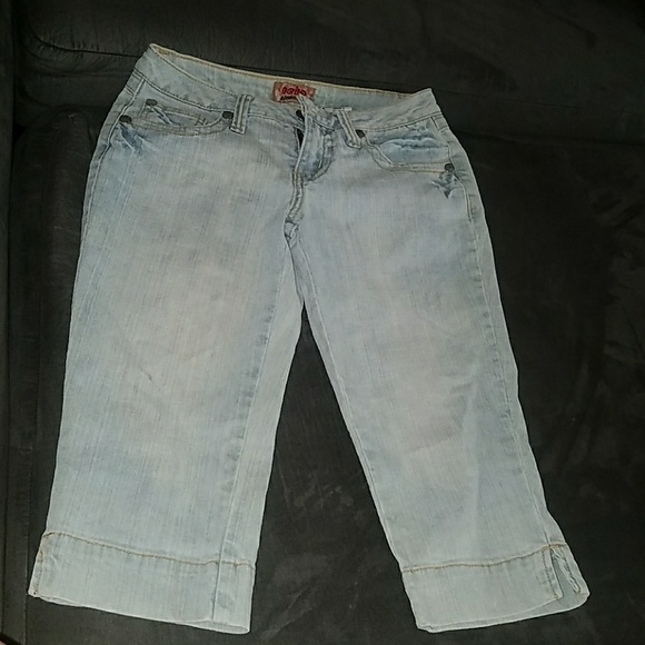 ⚫Capris - Picture 1 of 3