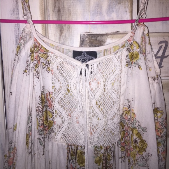 open shoulder blouse - Picture 3 of 4