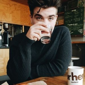 Meet your Posher, Zac