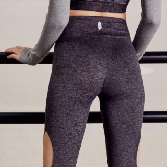 🎉HP🎉 FREE PEOPLE Movement Halo Leggings S M - Picture 5 of 8