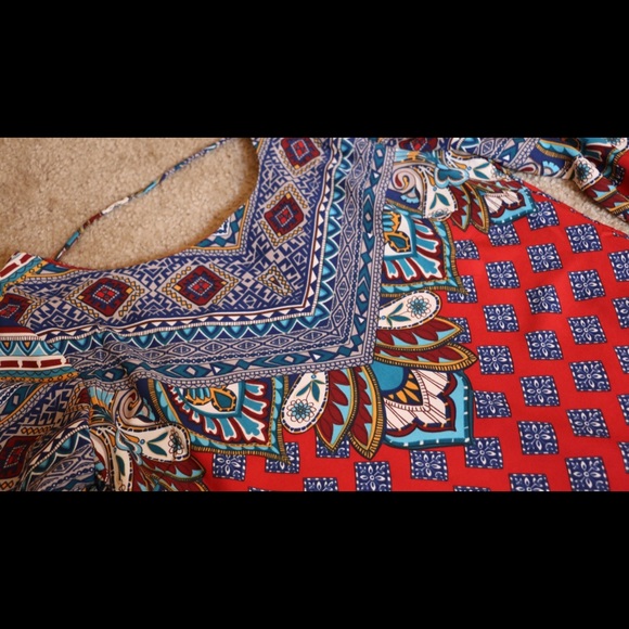 *SOLD* Shift Dress w/ Lace Cuffs - Picture 2 of 3