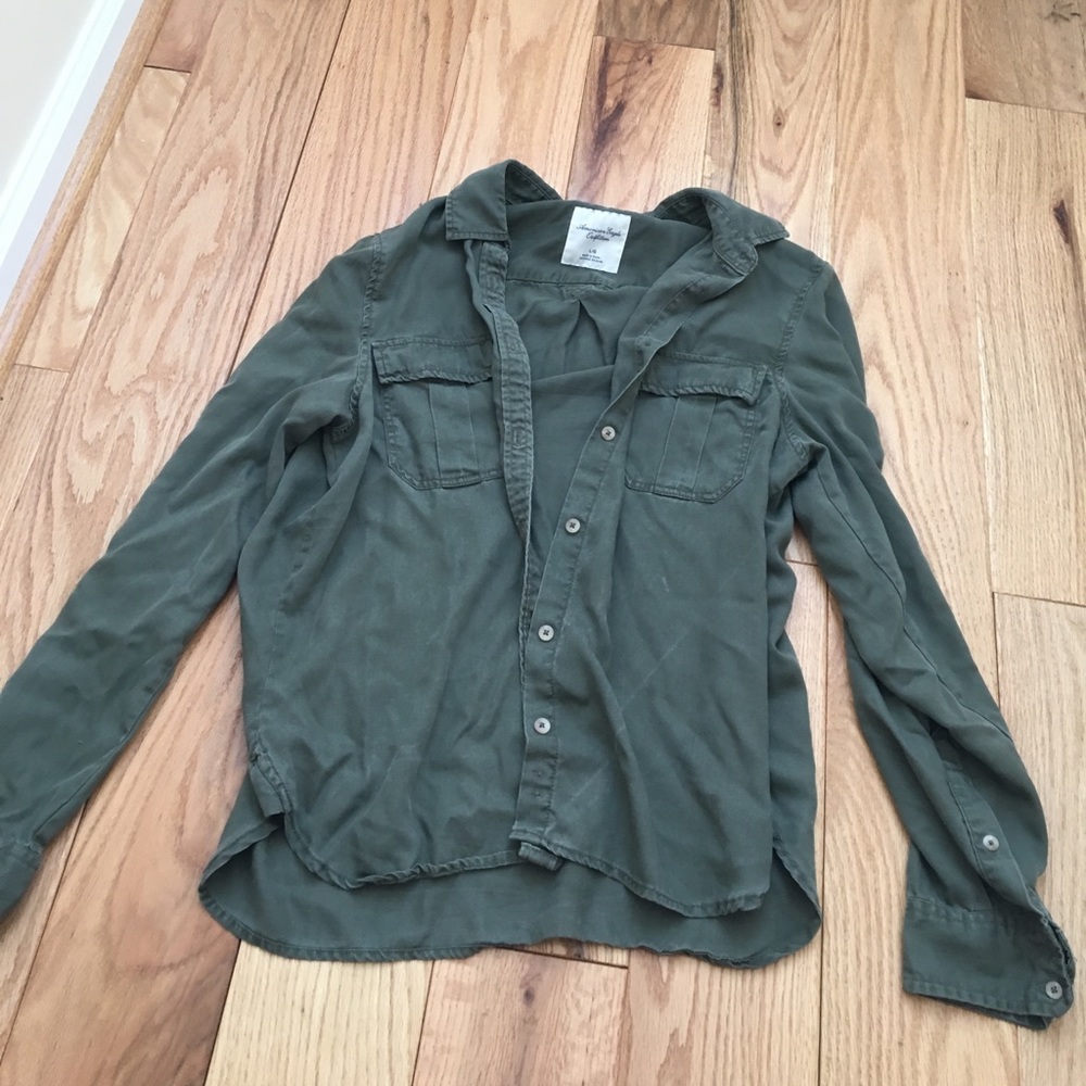 American eagle army green button up