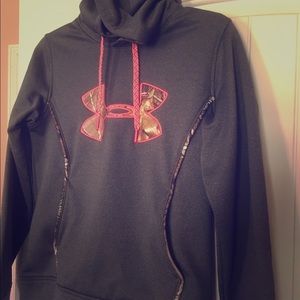 Under Armour Ladies Sweatshirt