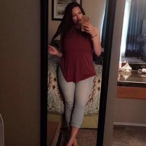 Meet your Posher, Mia