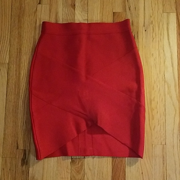 SOLD -Red Bandage Arched mini skirt - Picture 3 of 4