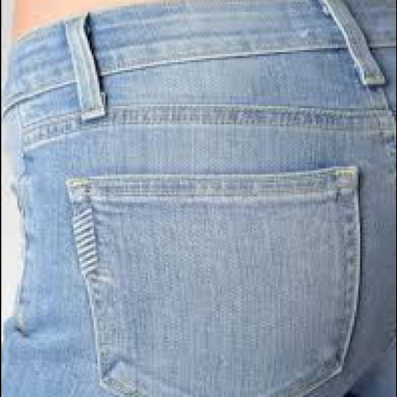 PAIGE Destructed Jean - Picture 3 of 8