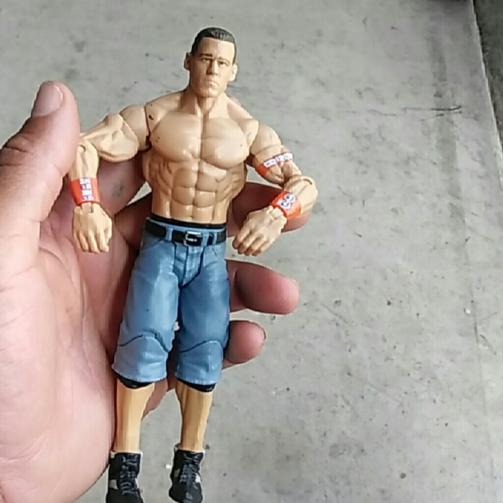 USED WWE TOY WRESTLING ACTION FIGURE