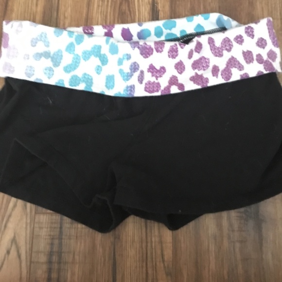 Workout Clothes - Picture 3 of 7