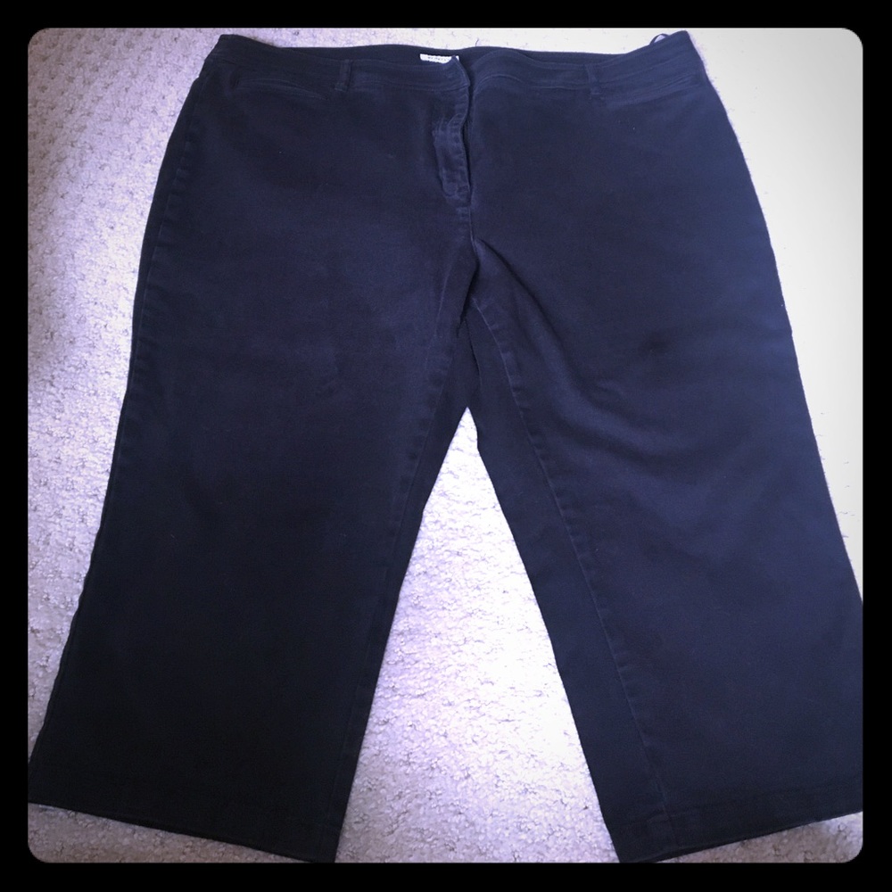 Jones New York- Black Capri stretch jeans