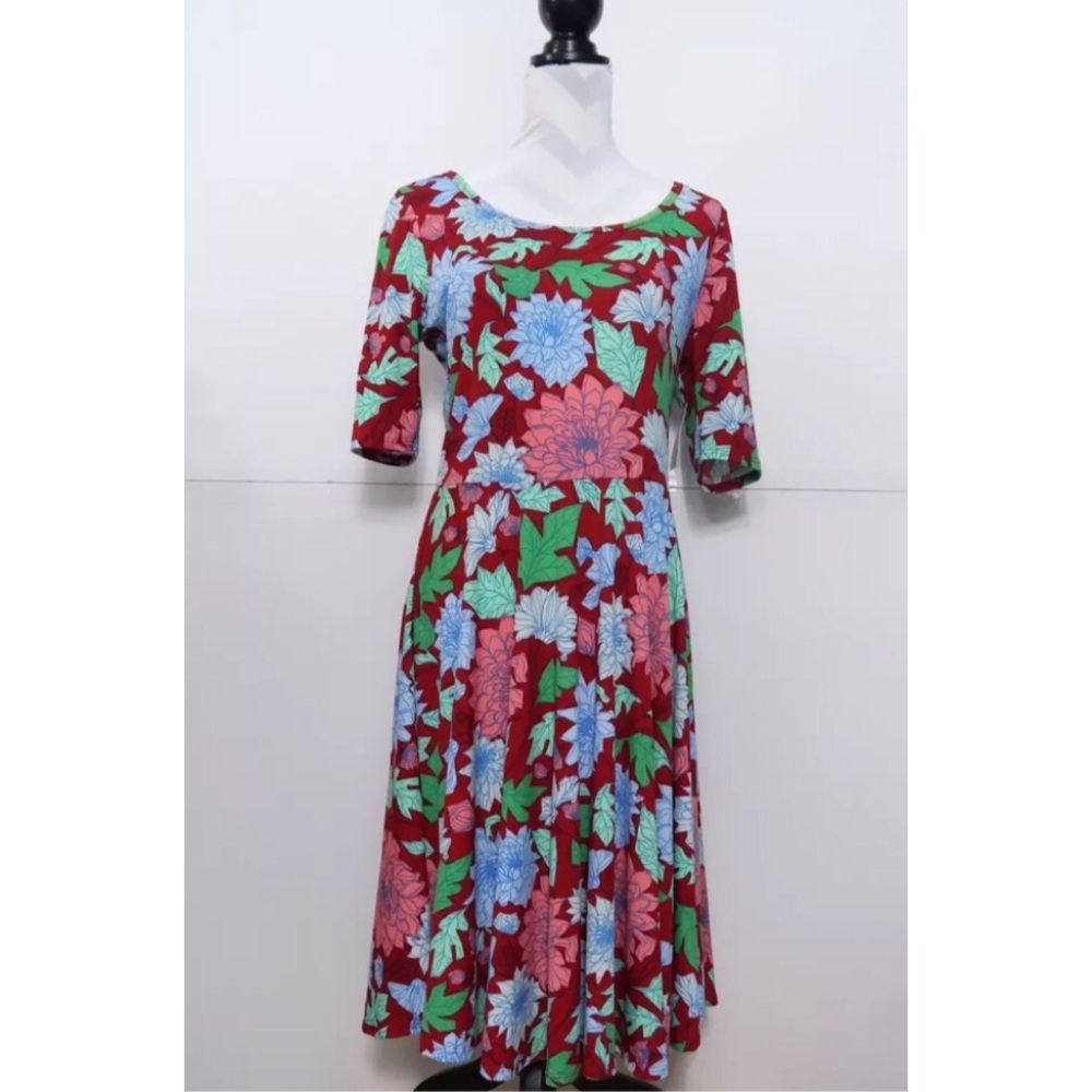 NWT Lularoe Nicole XL floral 😍😍😍😍