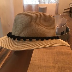 Sole Society straw hat with black Pom Pom trim