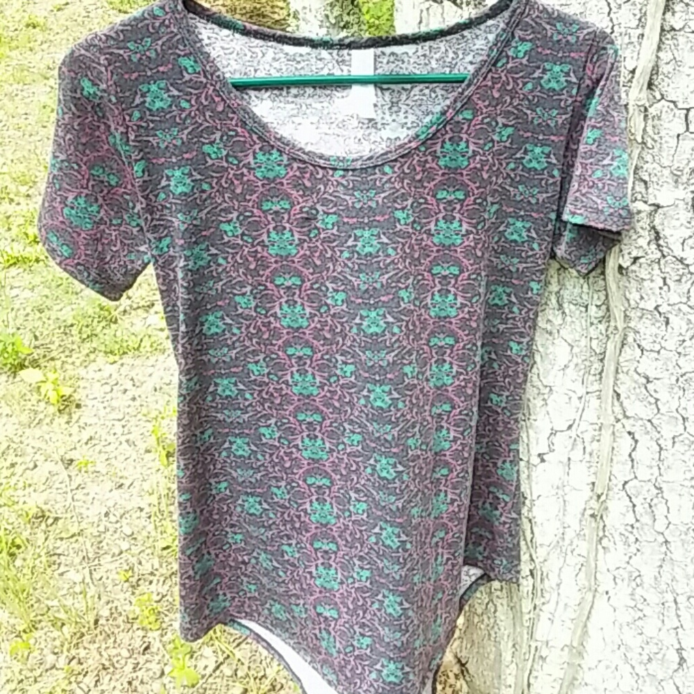 LulaRoe classic t