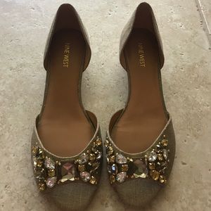 Sparkly low heel pump- fun jewels