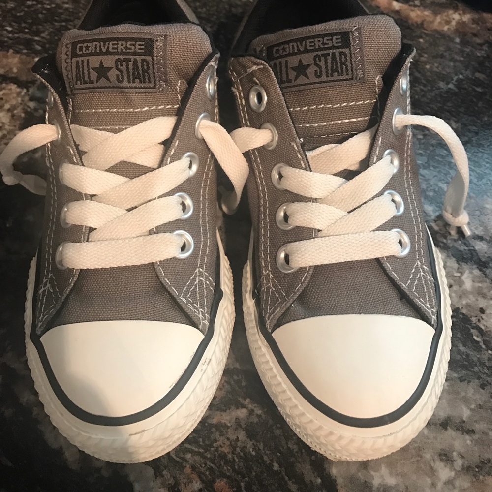 NWOT Grey and white Converse sneakers