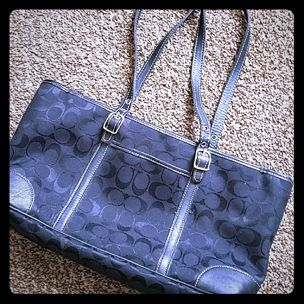 Authentic Coach tote