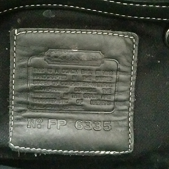 Authentic Coach tote - Picture 3 of 8