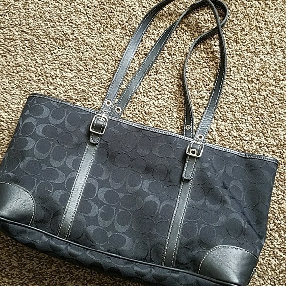 Authentic Coach tote - Picture 5 of 8
