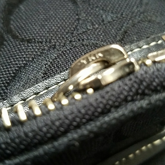 Authentic Coach tote - Picture 7 of 8