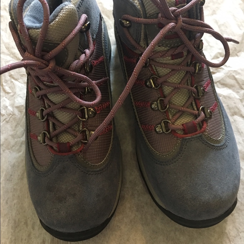 NWOT Hi-Tec Hiking Boots
