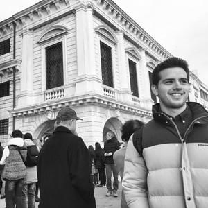 Meet your Posher, Carlos alberto