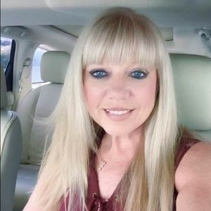 Meet your Posher, Robyn