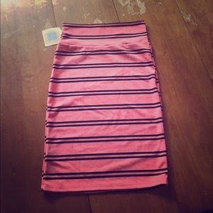S Lularoe Cassie