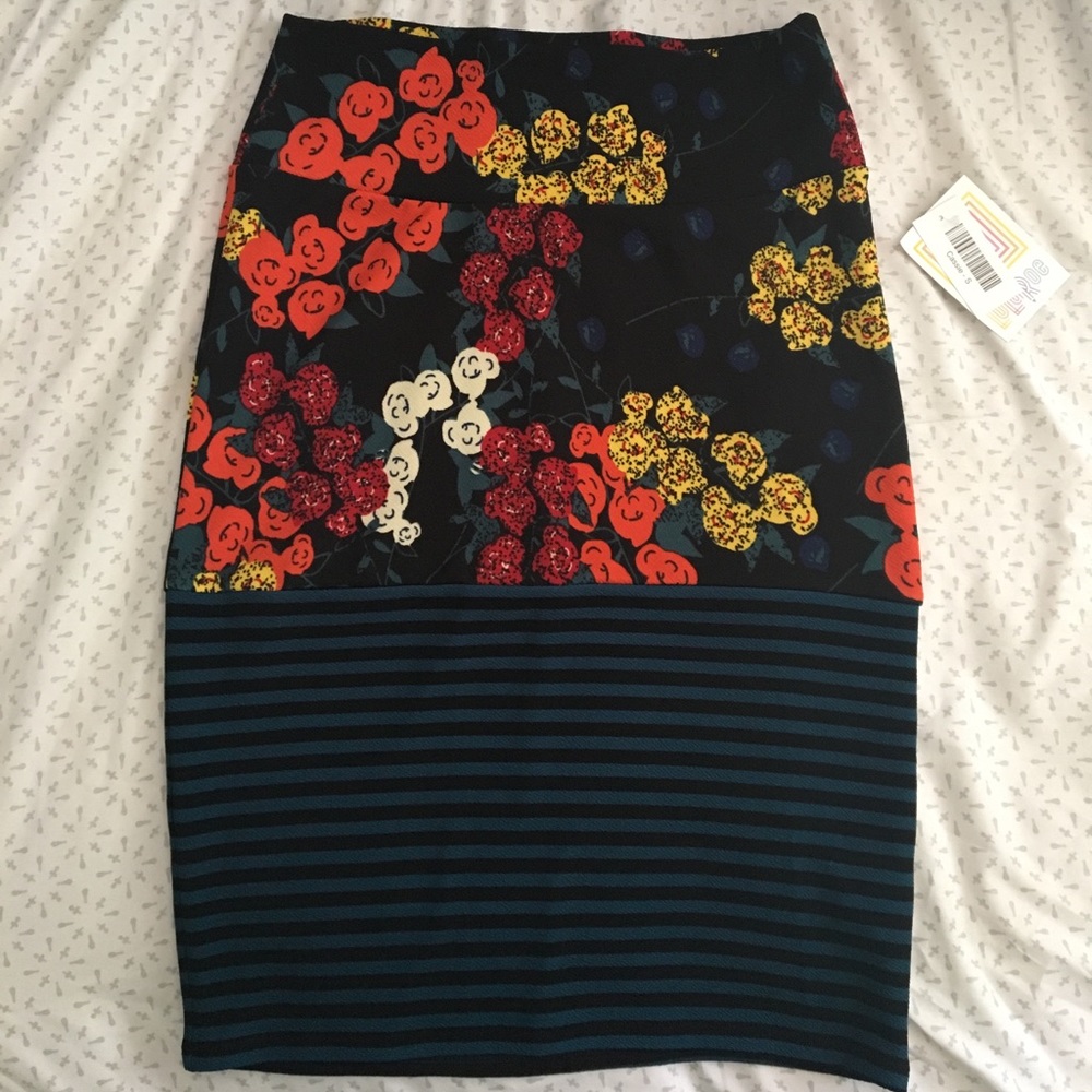 Lularoe Cassie Pattern Mix Pencil Skirt Small