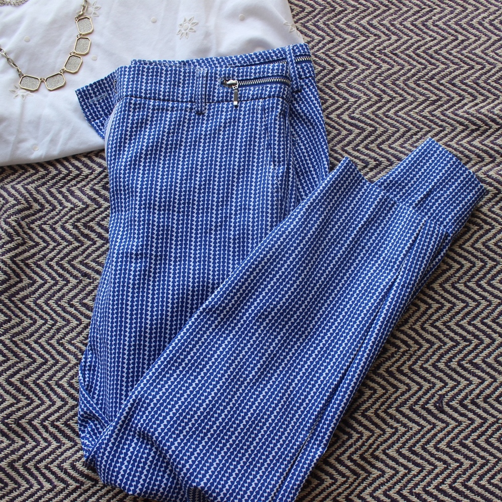 NWOT XOXO Zipper Detail Printed Pants