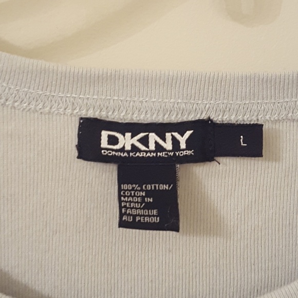 DKNY tshirt - Picture 2 of 3