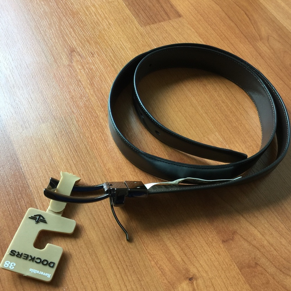 Docker's men black leather belt