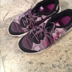 Purple Nike tennis shoes